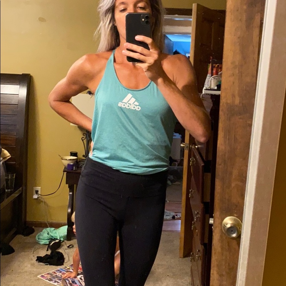 Adidas tank S